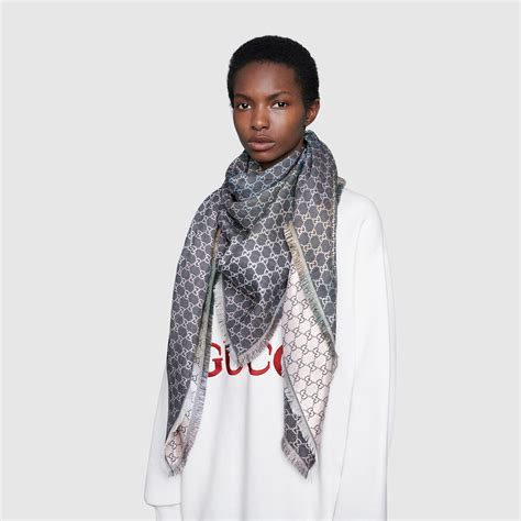 Gucci Châle en jacquard GG